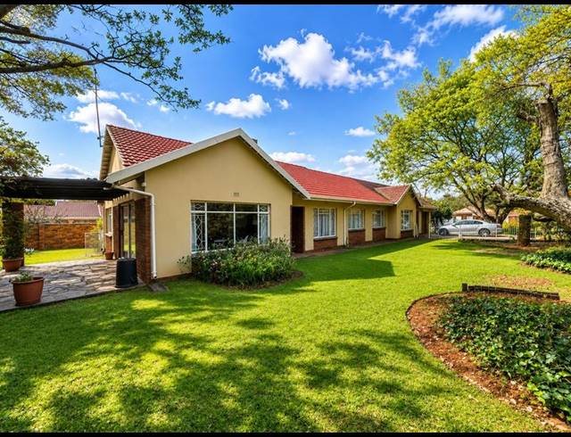 3 BEDROOM HOUSE FOR SALE IN POLLAK PARK